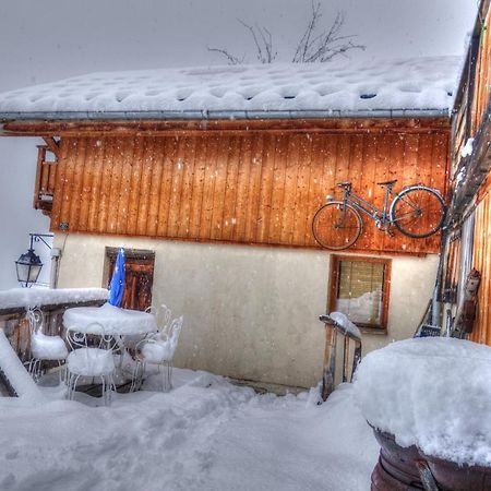 petite maison à Huez Extérieur photo
