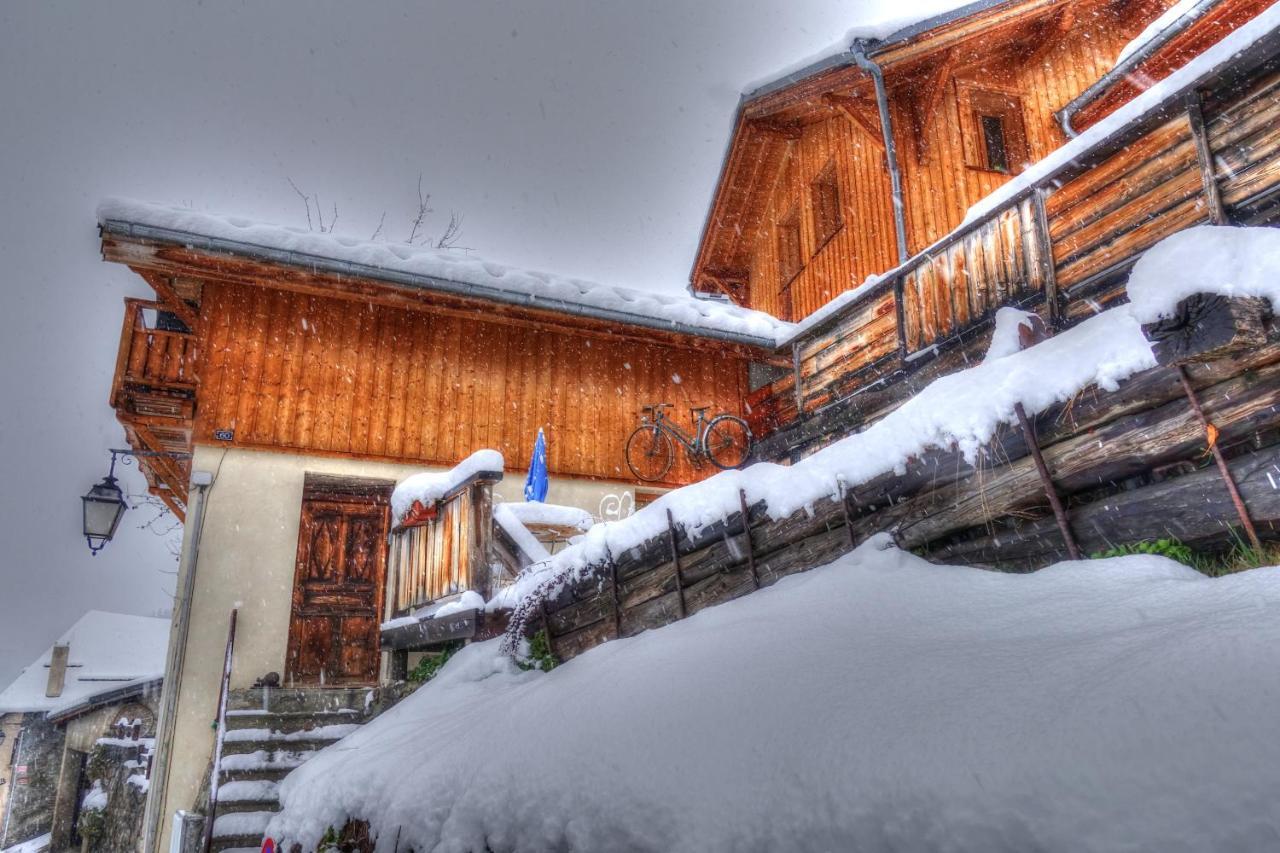 petite maison à Huez Extérieur photo